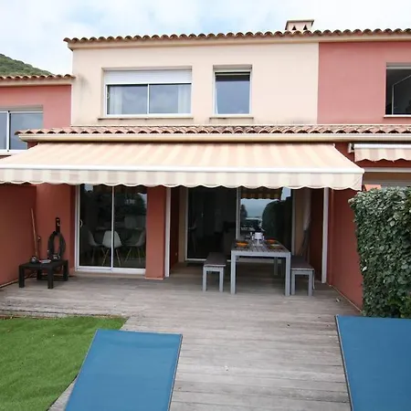 Maison Bord De Dans Résidence Avec Piscine